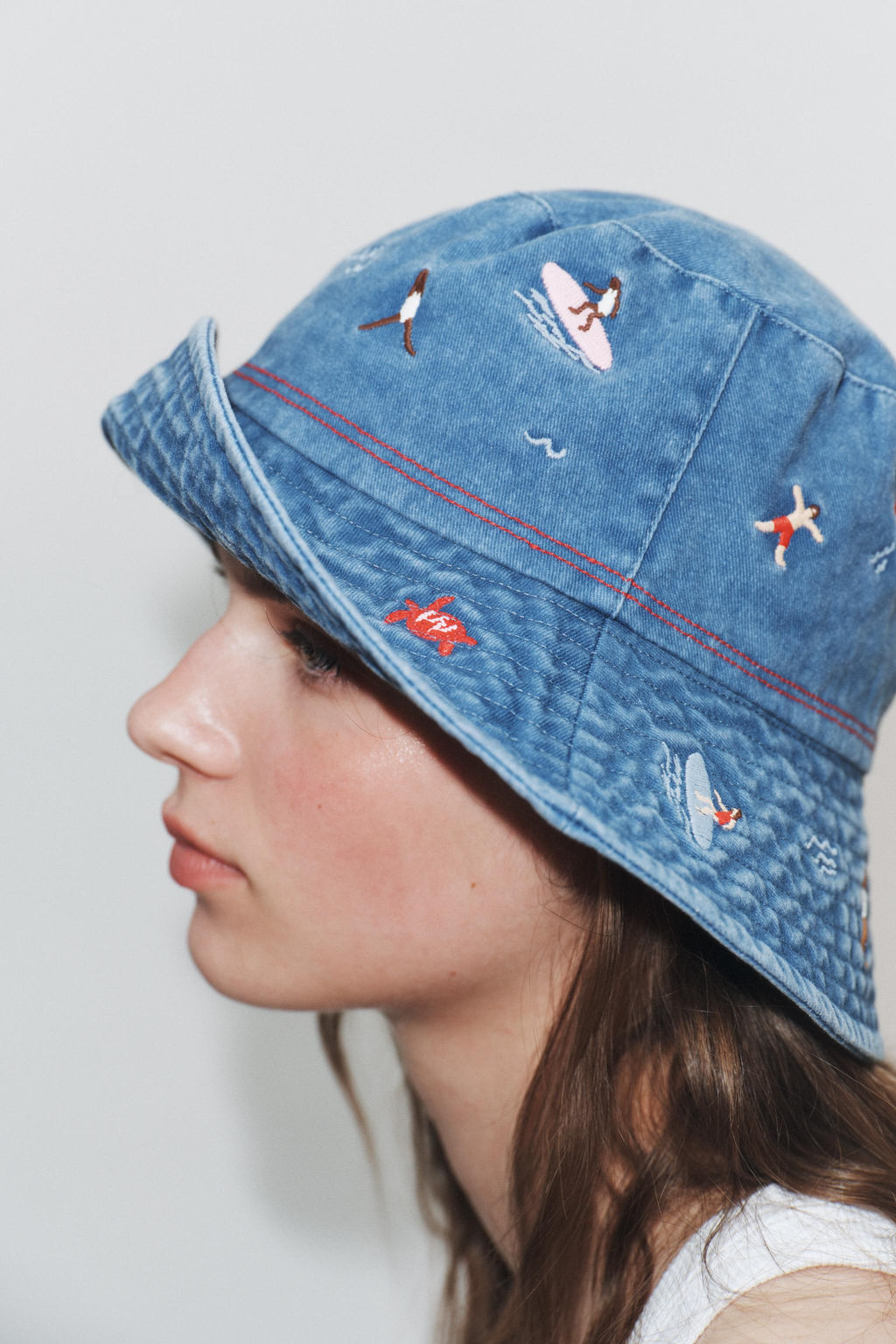 GORRO BUCKET BORDADOS / Azul