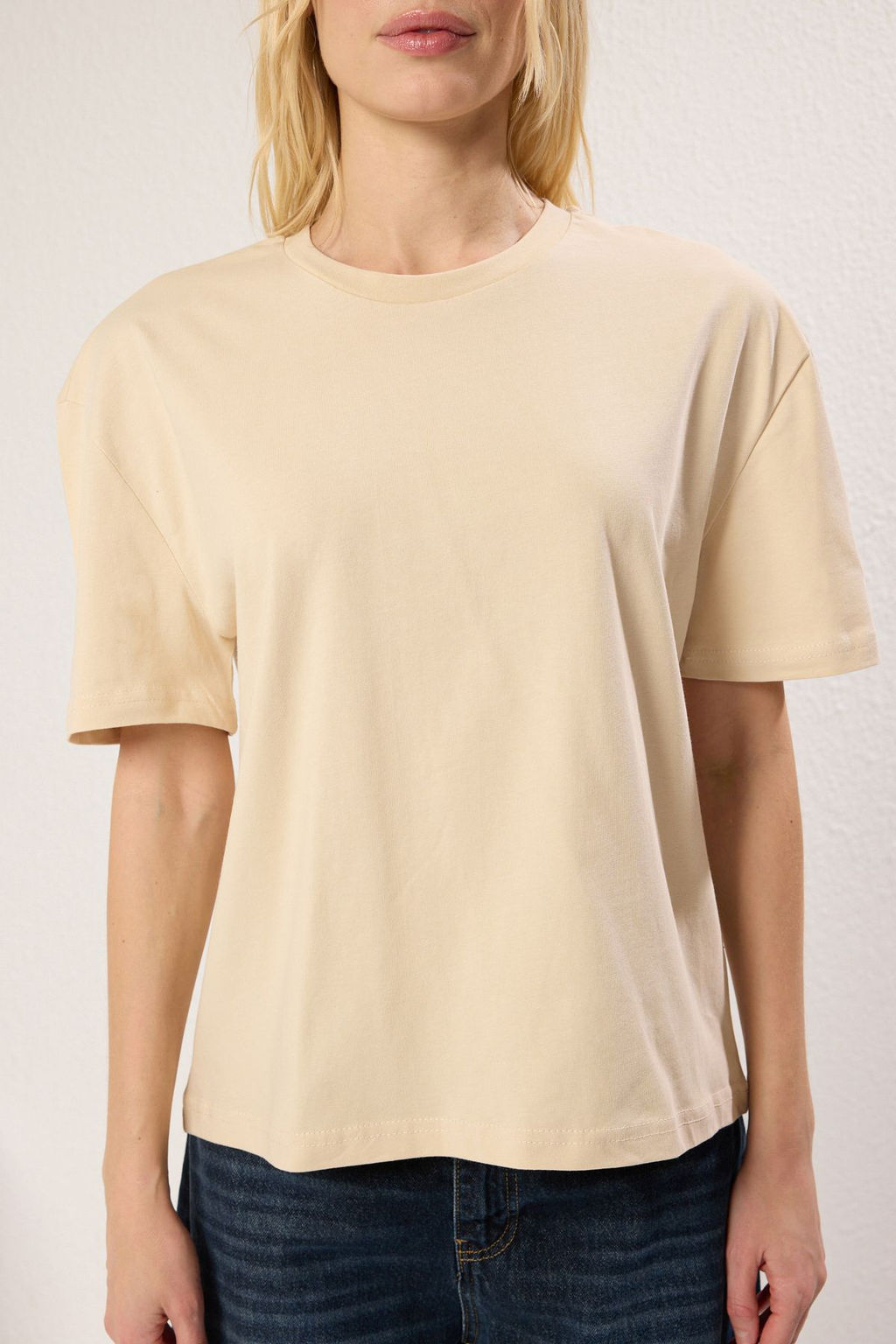 TRENDYOLMILLA Limited Edition Tas %100 Pamuk S?rt Bask?l? Relaxed/Genis Rahat Kesim Orme T-Shirt TWOSS23TS00374  фото 10