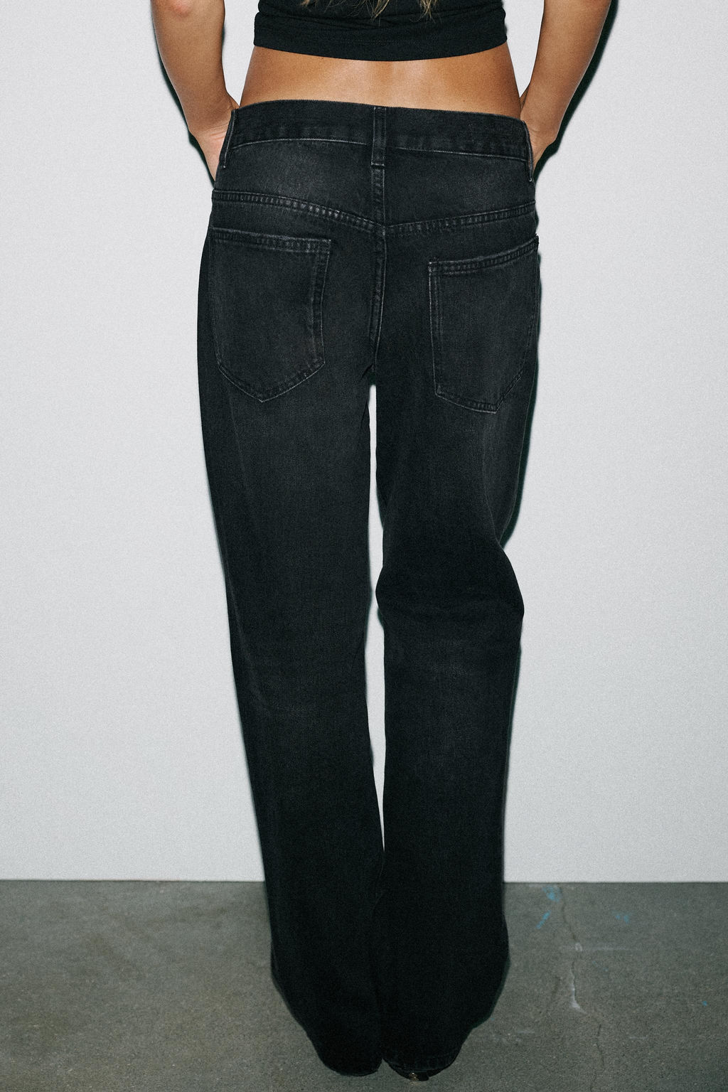 TRF STRAIGHT LOW-RISE JEANS - Zara фото 5