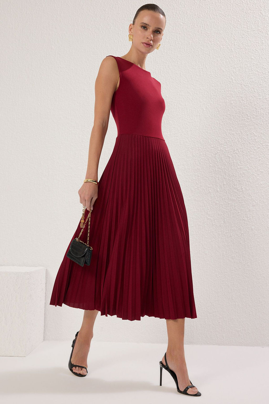 Bordo Piliseli Astarl? Kolsuz Esnek Orme Midi Elbise TWOSS24EL00785