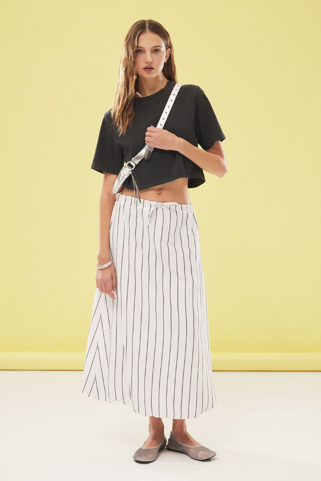 TRENDYOLMILLA Beyaz Balon Cizgili Maxi Boy Dokuma Etek TWOSS25ET00077