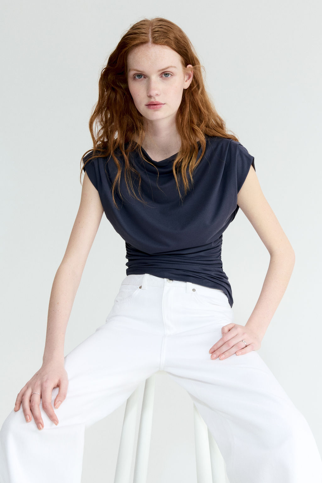 Top drapeado con escote barco - H&m фото 5