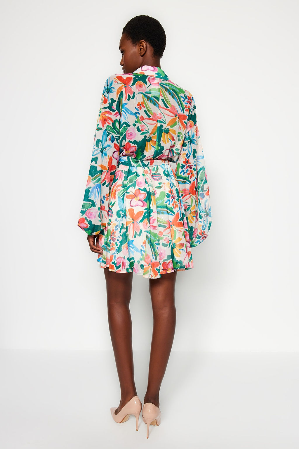 Cok Renkli Cicek Desenli Belden Ac?lan Mini Astarl? Sifon Ucus Ucus Dokuma Elbise TWOAW24EL00841