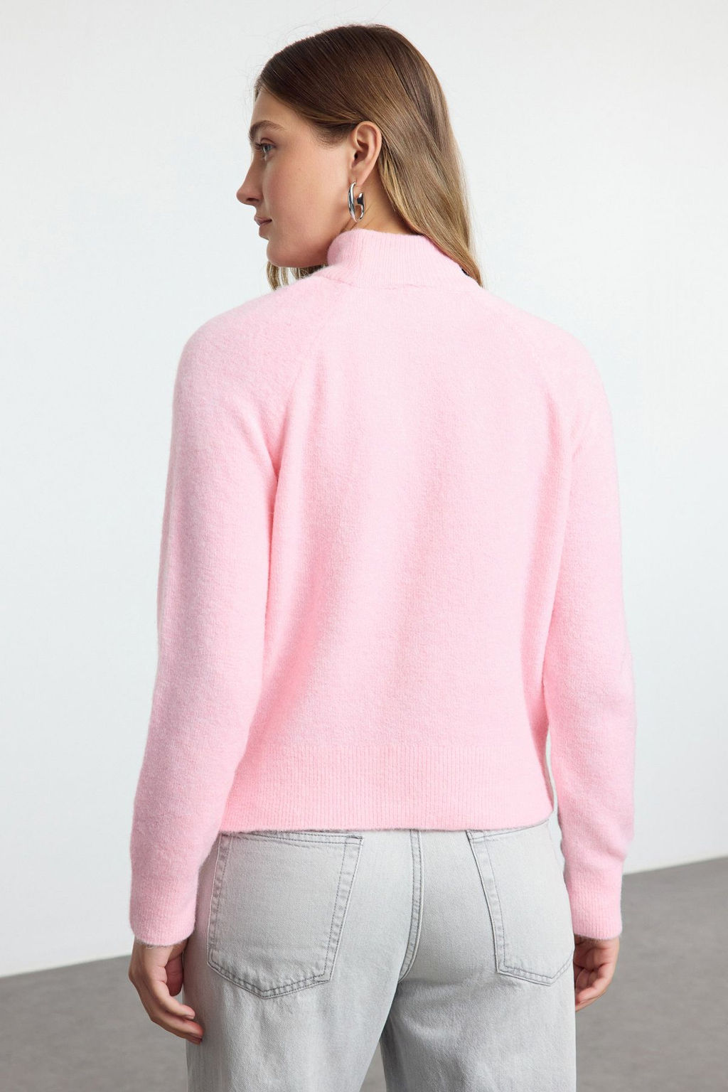 Pembe Yunlu Dik Yaka Triko Kazak TWOAW25KZ00043