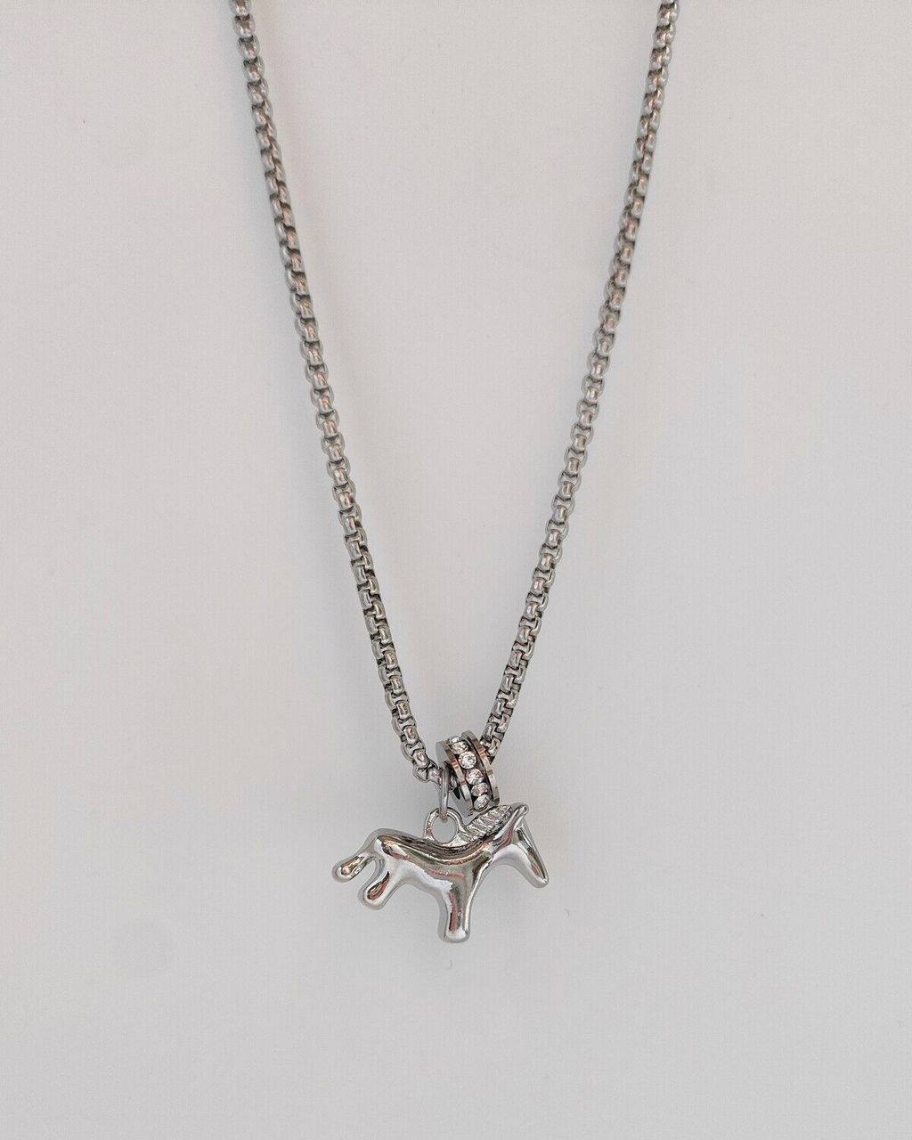 Подвеска на цепочке Лошадка