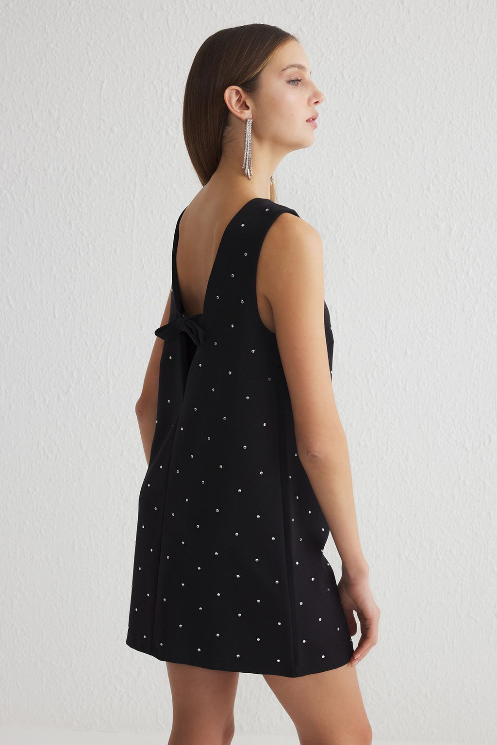 TRENDYOLMILLA Siyah Parlak Tas Baskl? Super Mini Elbise TPRAW25EL00192 фото 10