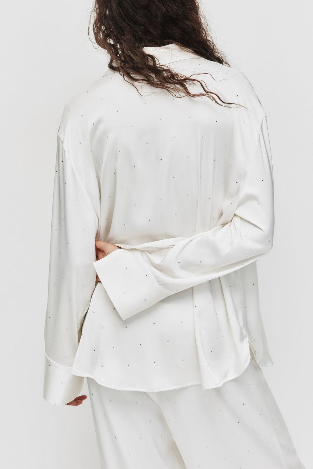 Camisa de pijama satinada con detalles decorativos - H&m фото 7