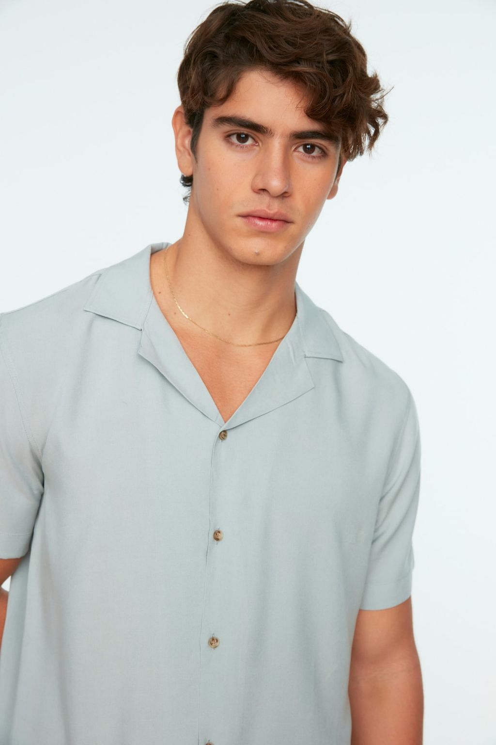 Gri Regular Fit Apas Yaka %100 Viskon Yazl?k Salas Viskon Gomlek TMNSS20GO0441 - Trendyolmilla фото 3