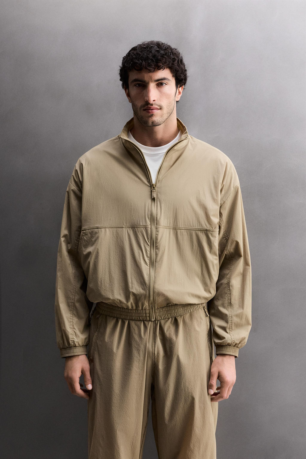 CHAQUETA T?CNICA TRAINING / Beige - Zara фото 2