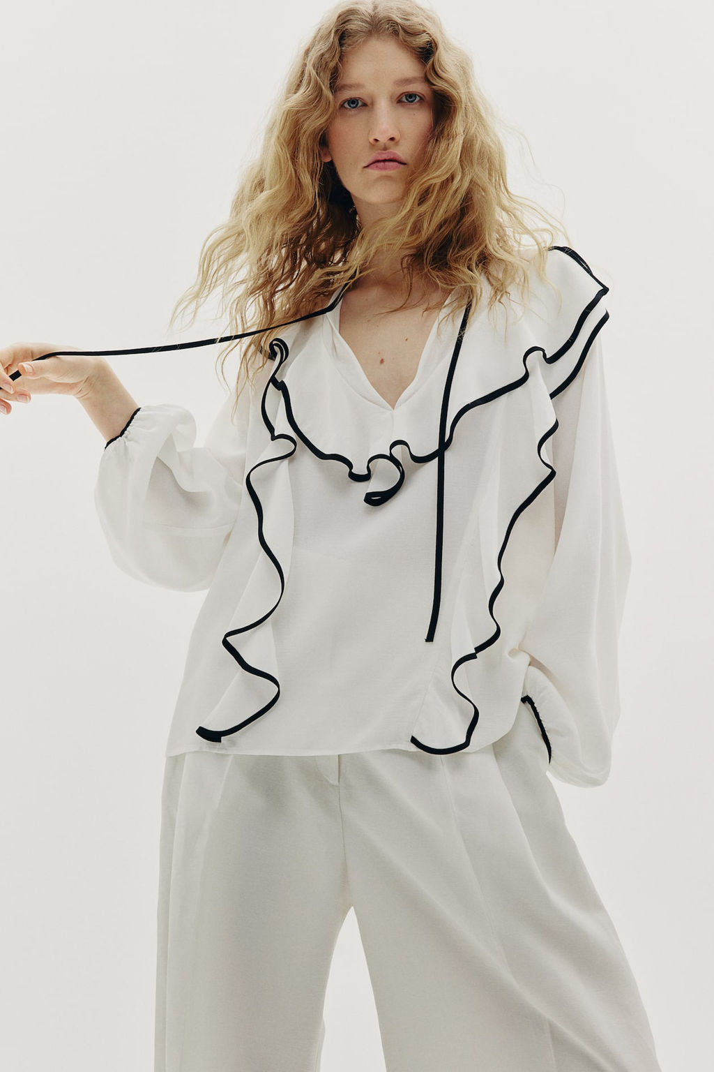 Blusa de crepe con volantes - H&m фото 4