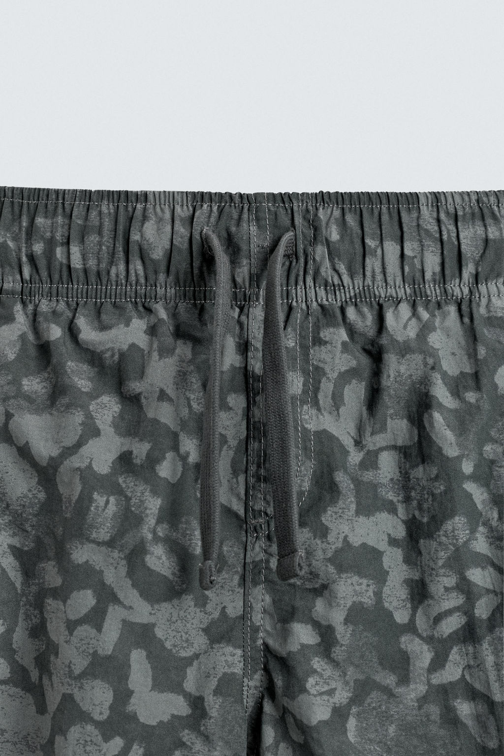 BA?O LARGO ESTAMPADO / Gris - Zara фото 3