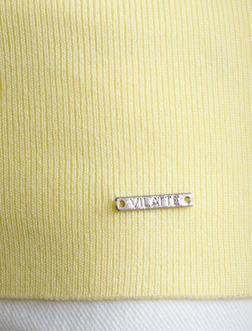 Джемпер с воротником-поло с коротким рукавом тонкой вязки из вискозы