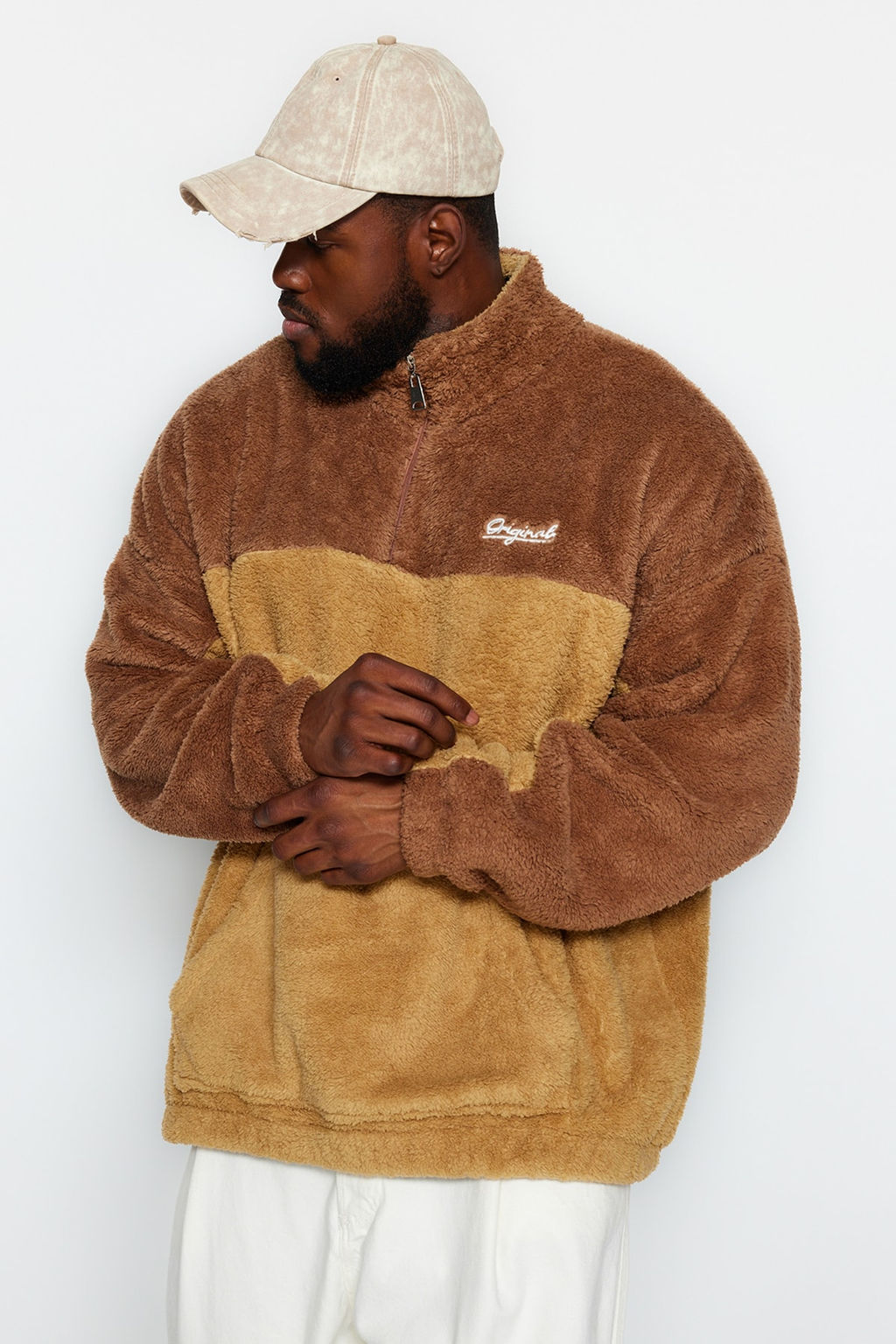 Camel Unisex Buyuk Beden Oversize/Genis Kesim Renk Bloklu Nak?sl? Pelus Sweatshirt TMNAW24AO00015 - Trendyolmilla фото 4