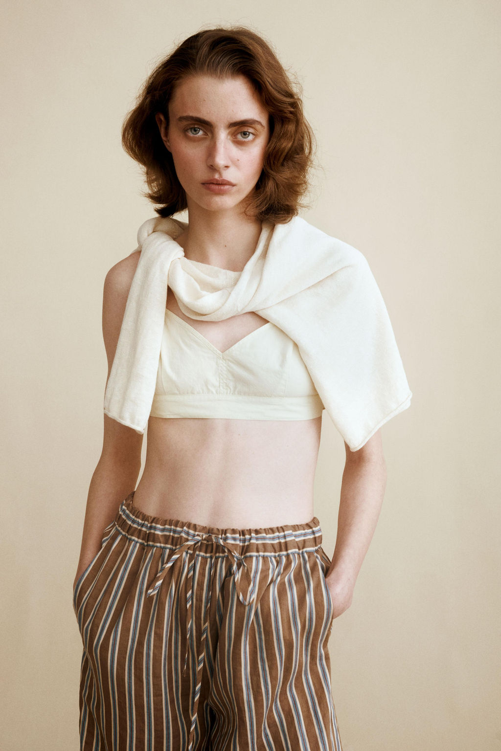 PANTAL?N RAYAS CON LINO CREATED BY CARAMEL LONDON X ZARA / Chocolate