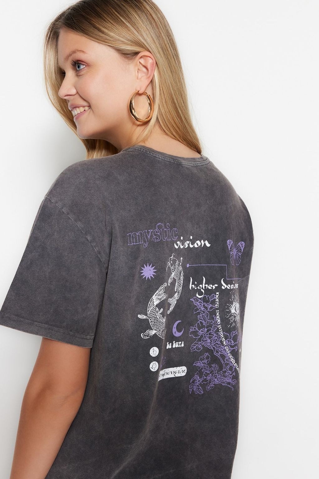 TRENDYOLMILLA Antrasit %100 Pamuk Soluk Efektli S?rt Bask?l? Boyfriend Bisiklet Yaka Orme T-Shirt TWOSS23TS00109  фото 8