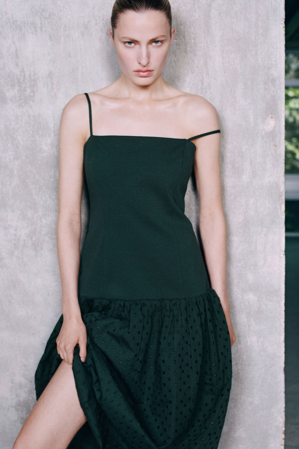 VESTIDO ESCULPIDO CON LUNARES JACQUARD - H&m фото 7