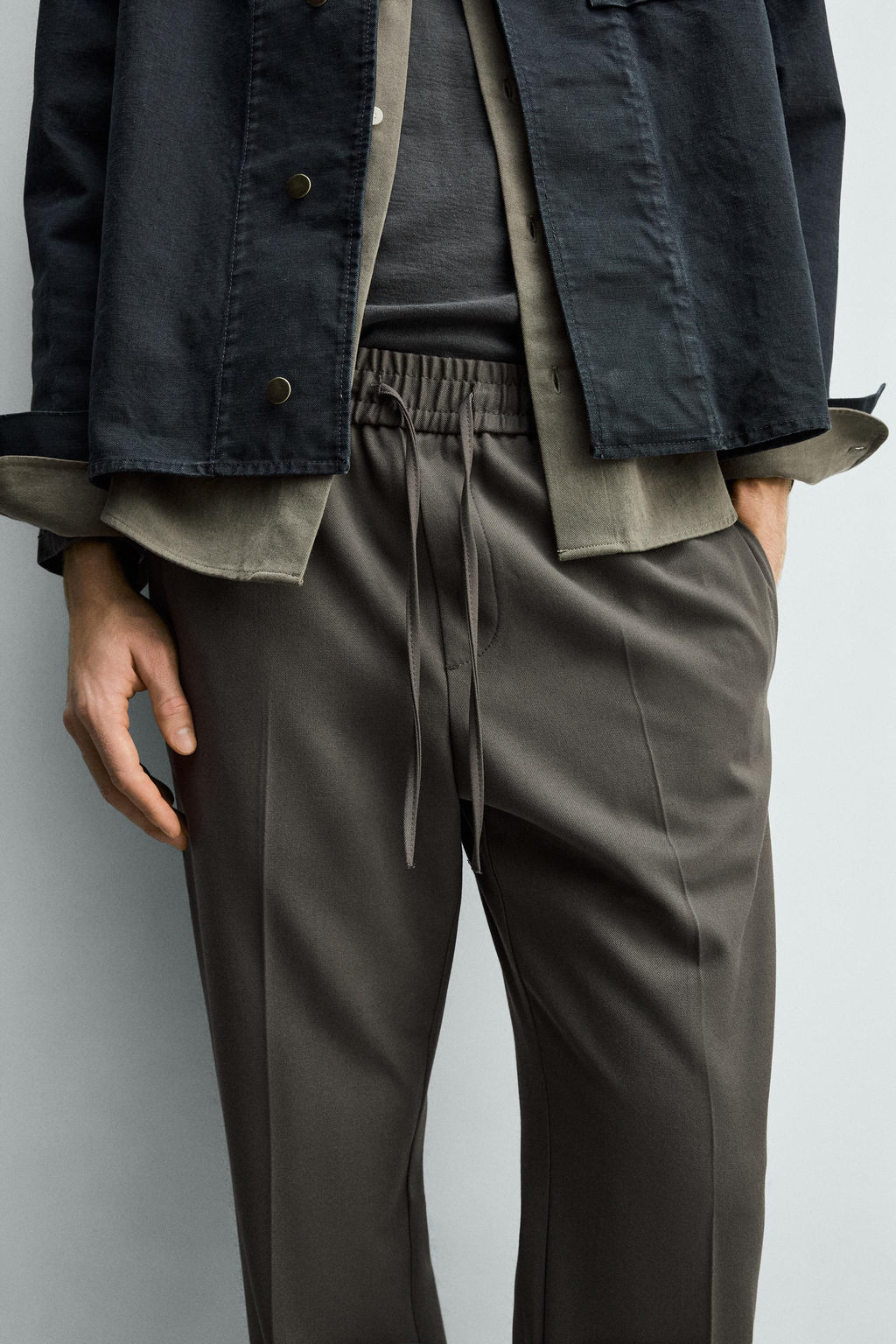 PANTAL?N CINTURA JOGGER CONFORT / Verde medio