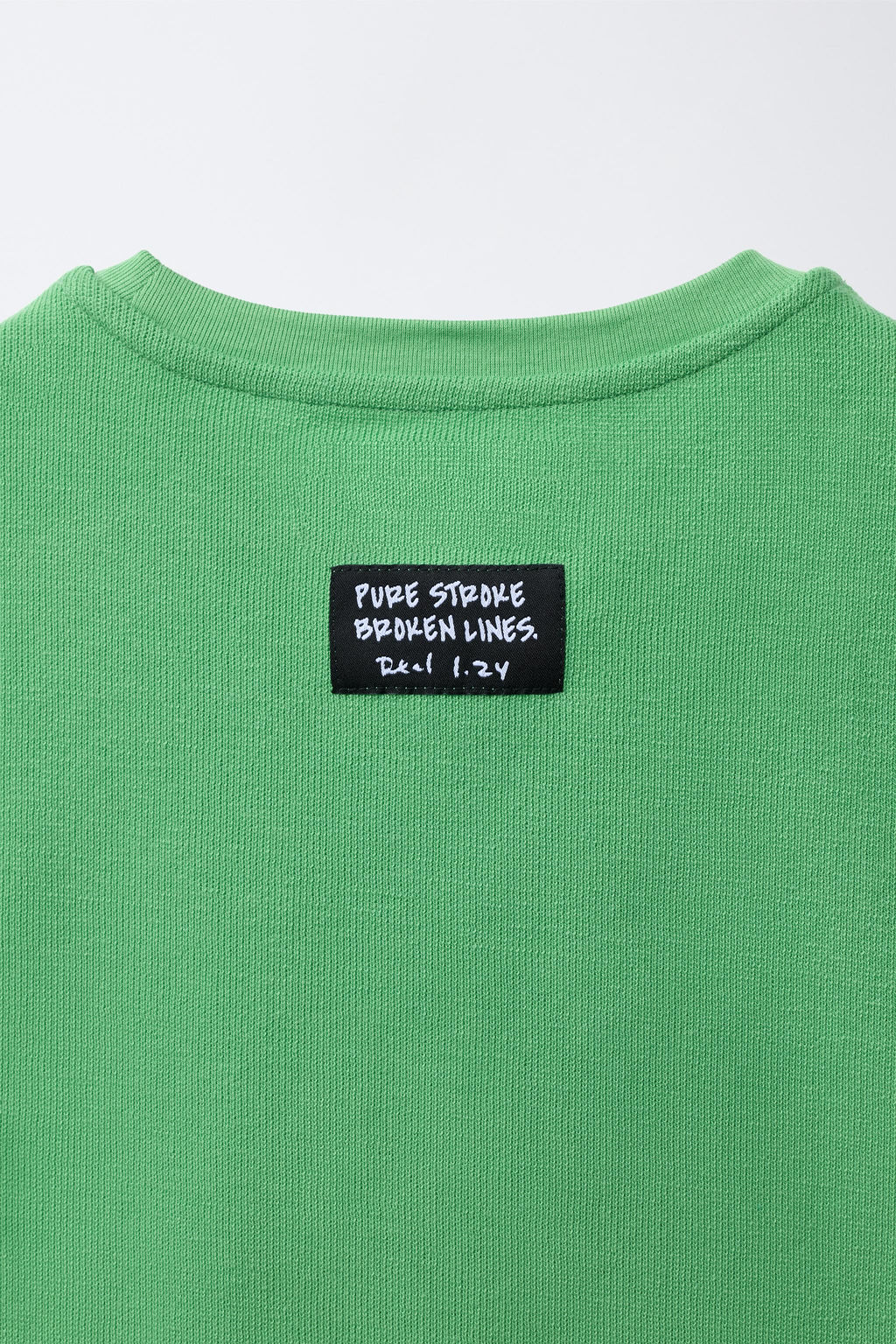 CAMISETA MANGA SISA TEXTO RELIEVE / VERDE