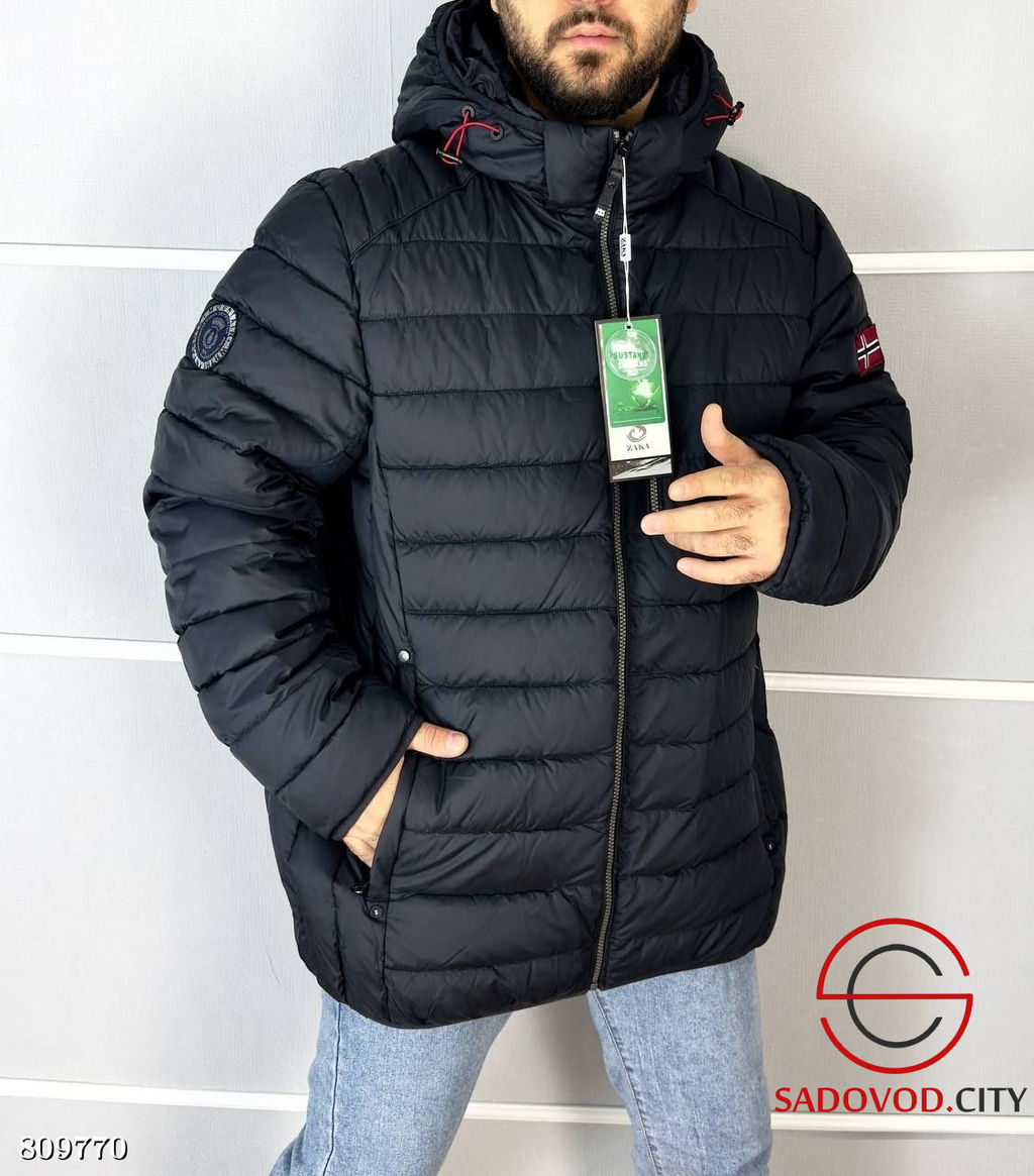 Куртка зимняя фабричная с наполнителем холлофайбер.