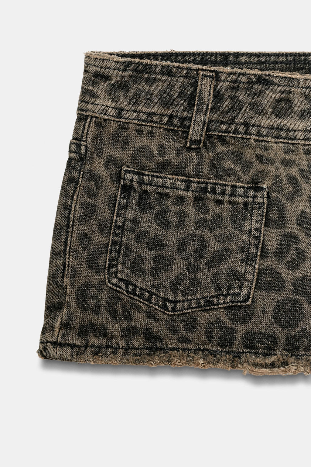 SHORTS MINI DENIM TRF ESTAMPADO ANIMAL / ?nico - Zara фото 4