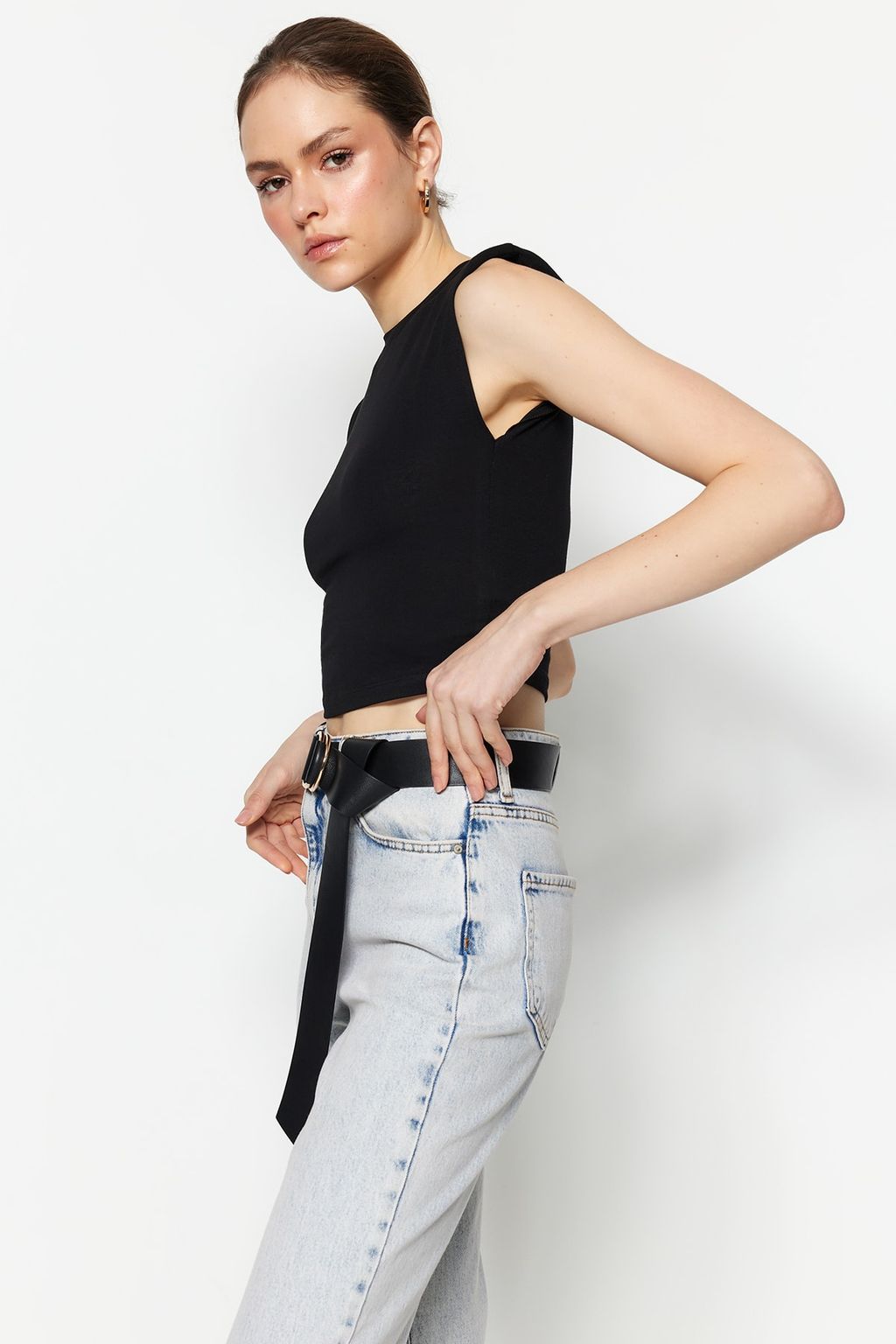Siyah Vatkal? Fitted/Vucuda Oturan Bisiklet Yaka Crop Esnek Orme Bluz TWOSS23BZ00251