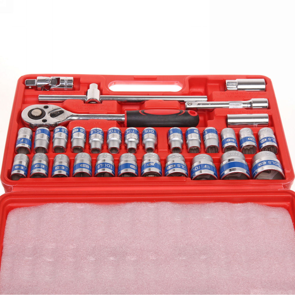 Набор инструментов универсальный 32 предметов в кейсе 3268