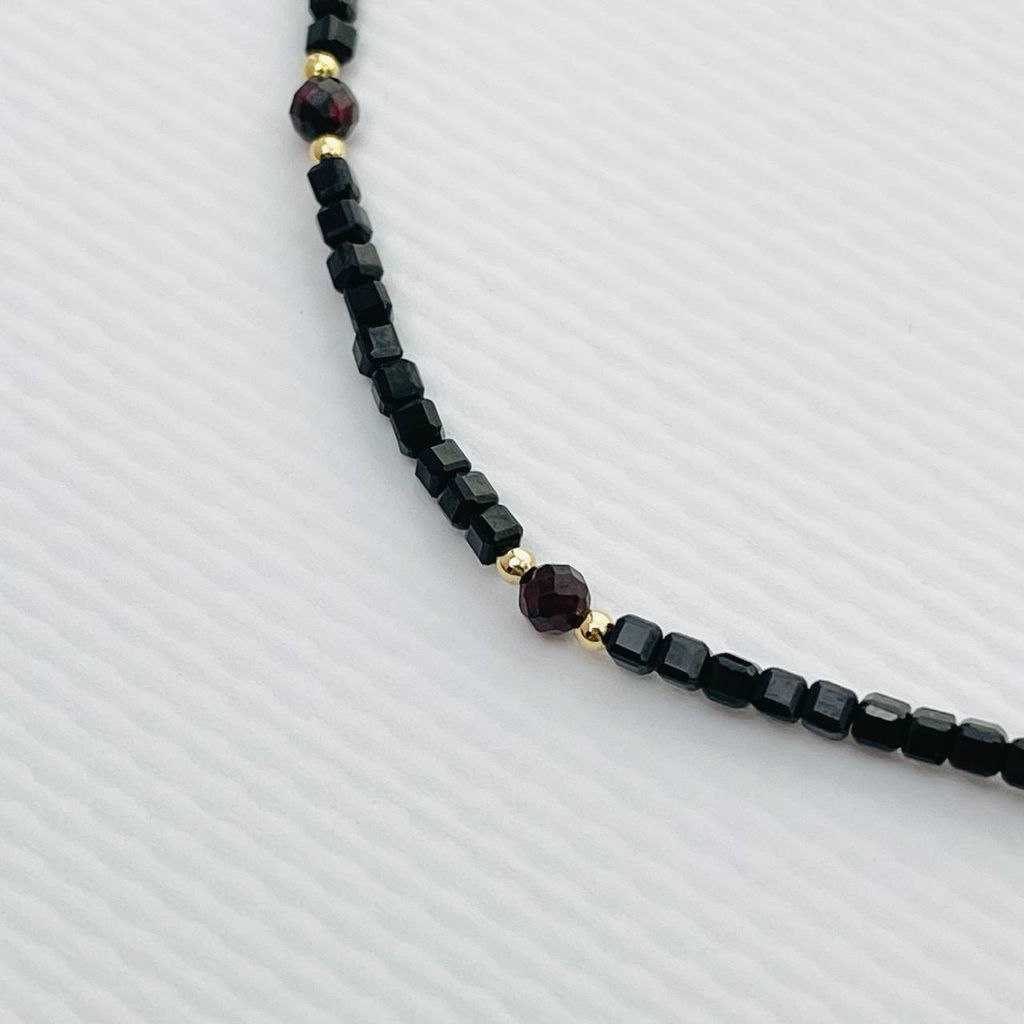 Чокер из черной Шпинели и Граната 40 см +
