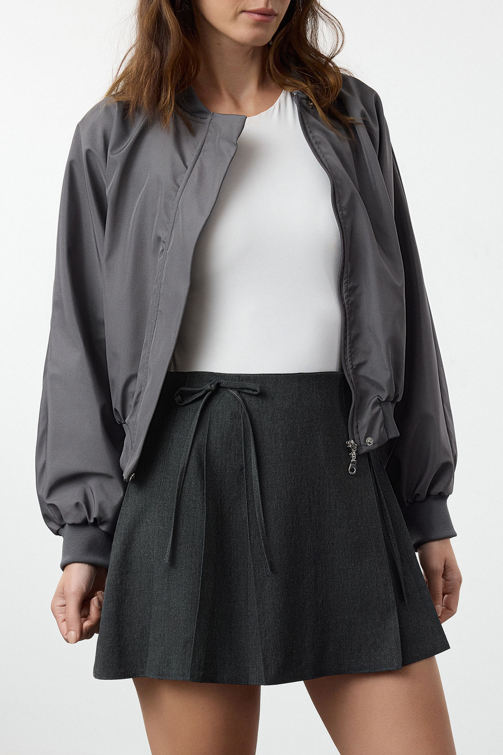 Koyu Antrasit Plise ve Kurdele Detayl? Mini Boy Dokuma Etek TEDAW25ET00012