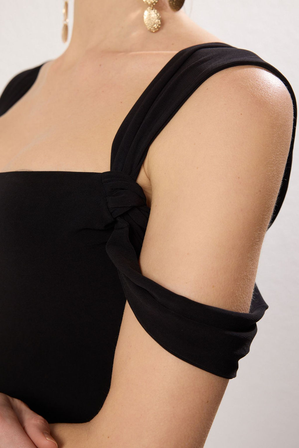 TRENDYOLMILLA K?rm?z? Kol Detayl? Orme S?k Maxi Abiye & Mezuniyet Elbise TPRSS25AE00095  фото 4