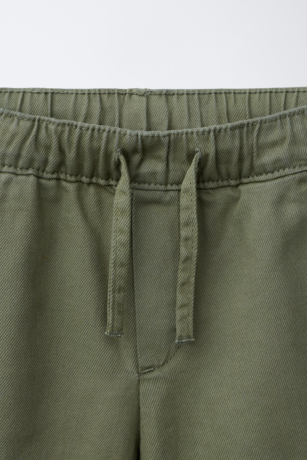 BERMUDA SARGA CARGO FLUIDA / Verde - Zara фото 3