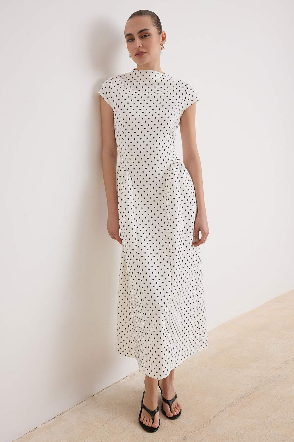 Beyaz Puantiye Desen Maxi Finike Dokuma Elbise&Tulum Elbise TWOSS26EL01009 - Trendyolmilla фото 2