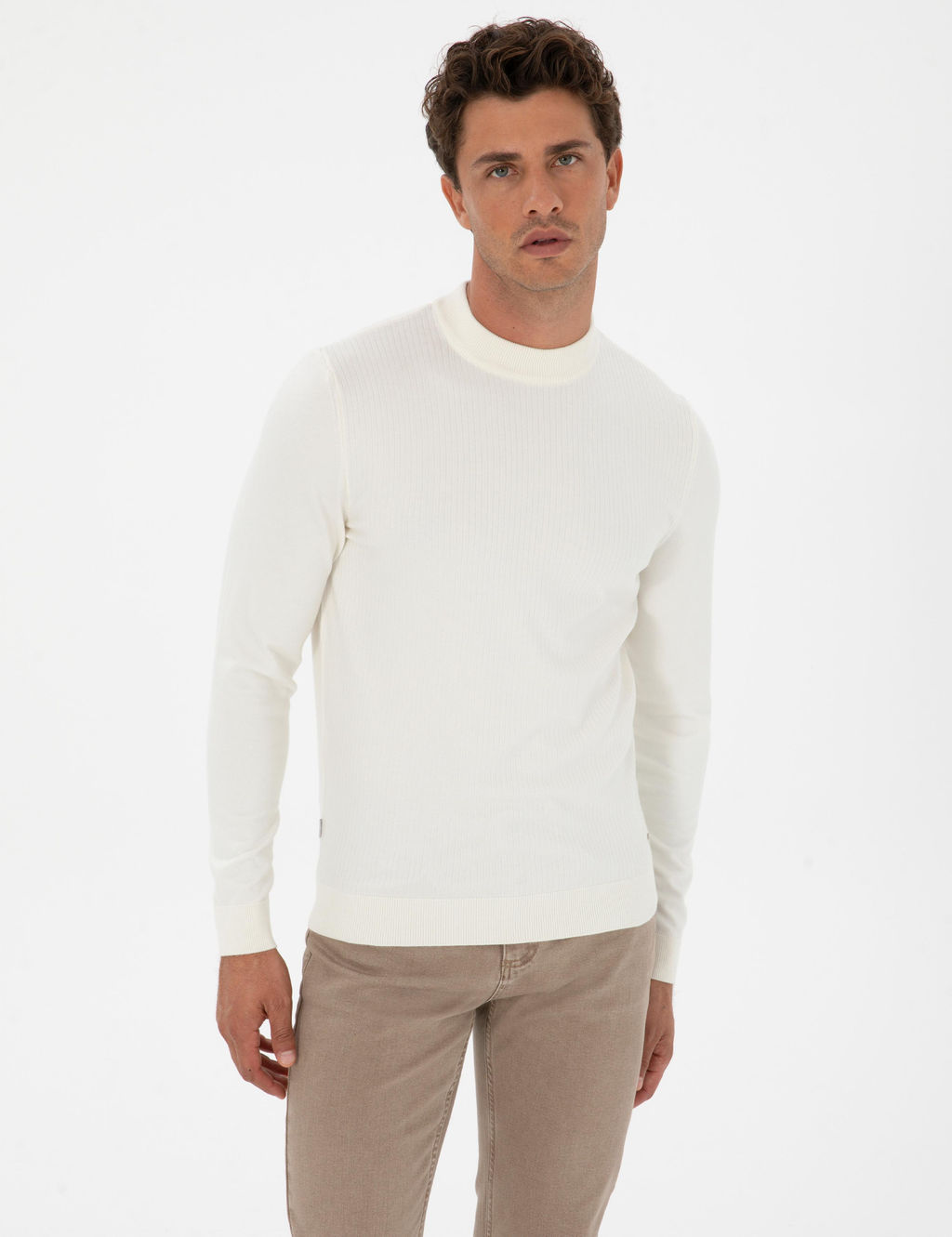 Ekru Slim Fit _eyrek Yaka Triko Kazak