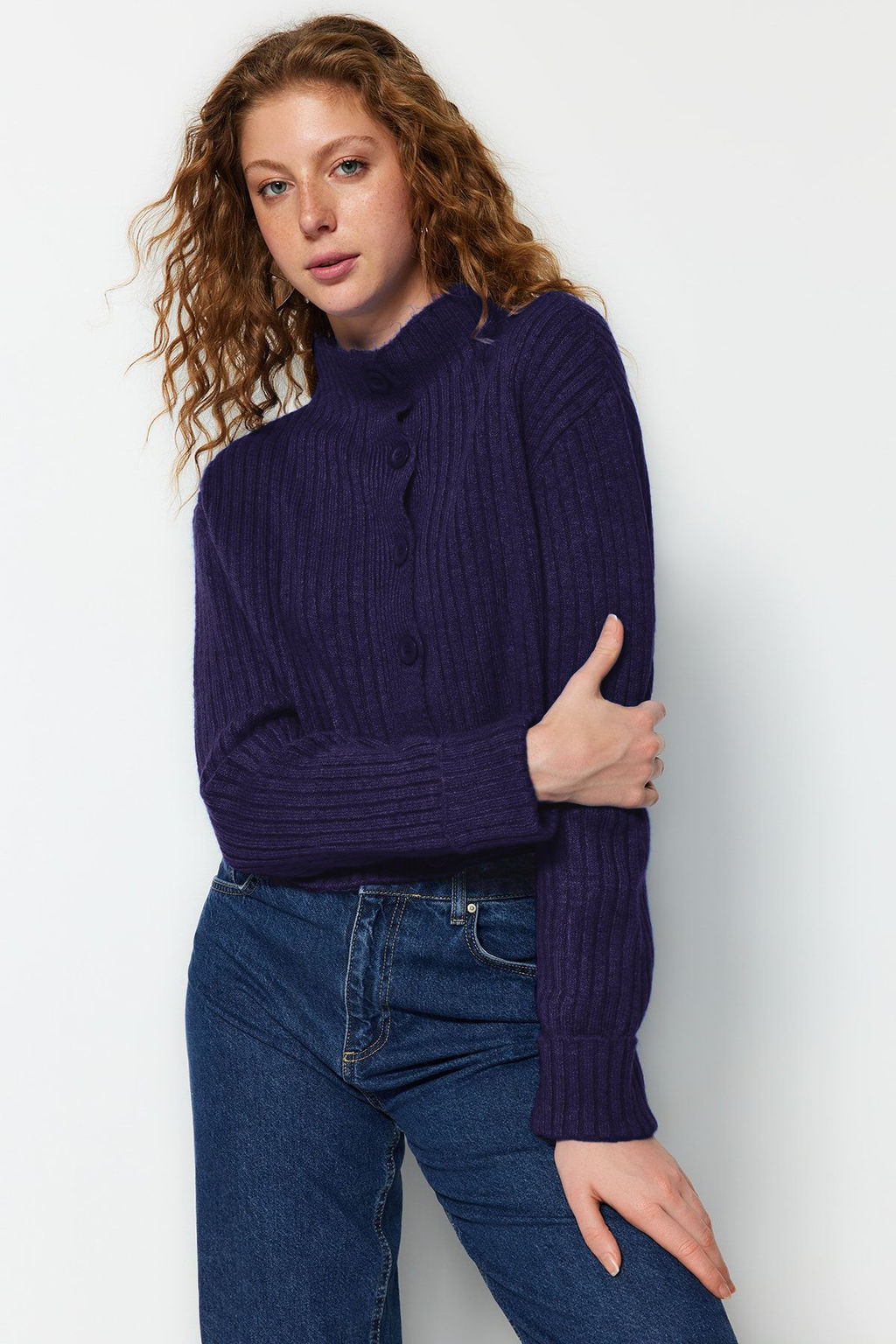 Lacivert Crop Yumusak Dokulu Dik Yaka Triko H?rka TWOAW22HI0174