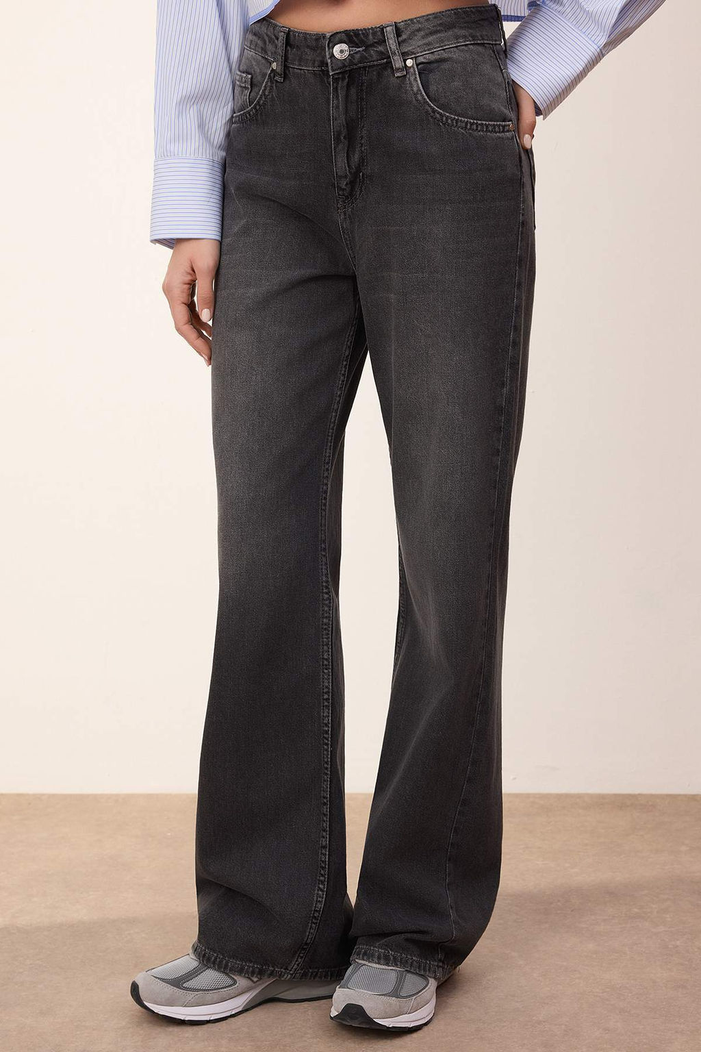 Trendyolmilla Wardrope Essentials Antrasit DOKUMLU Yuksek Bel Wide Leg Jeans TWOSS26JE00128