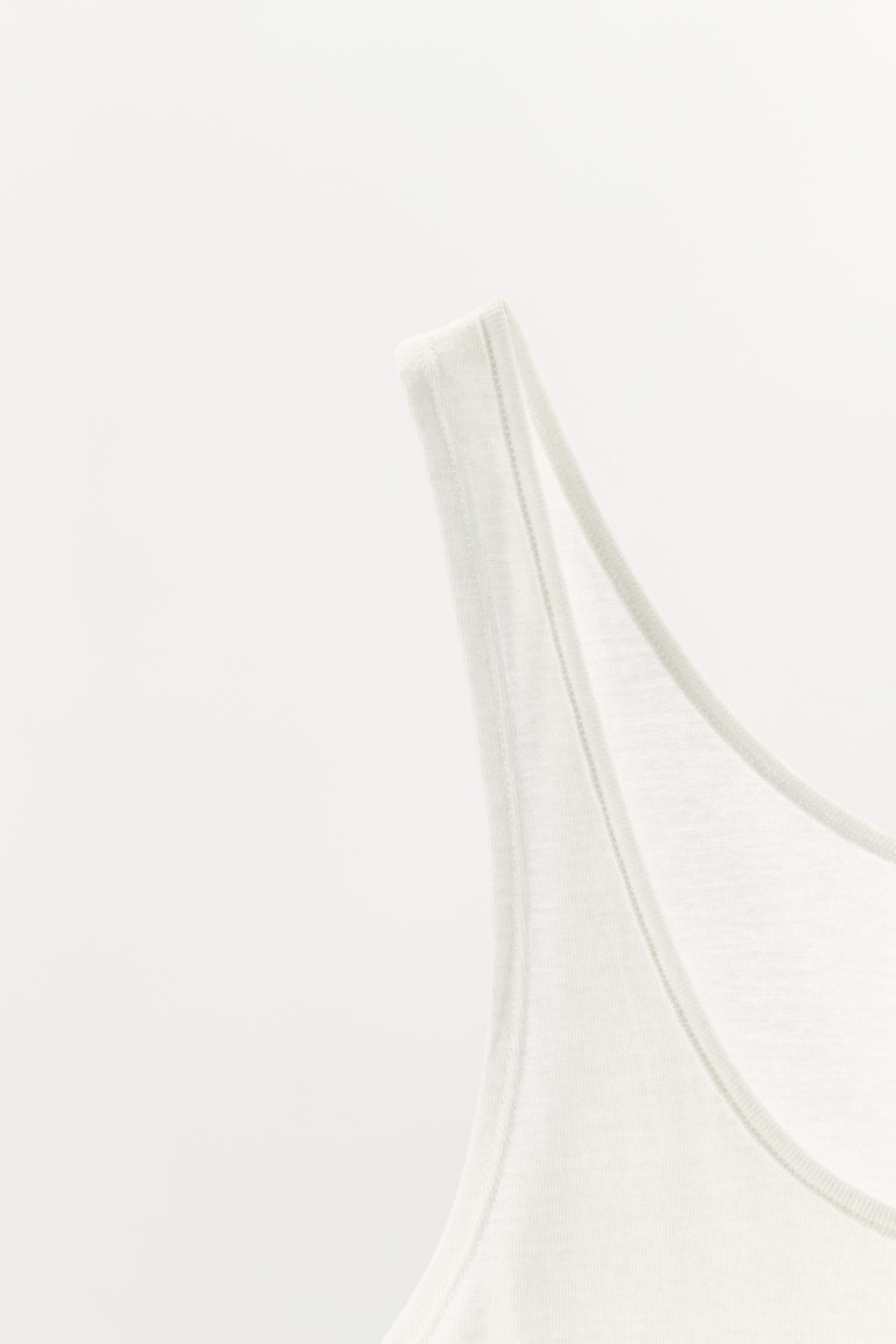 CAMISETA B?SICA TIRANTES / Blanco - Zara фото 5