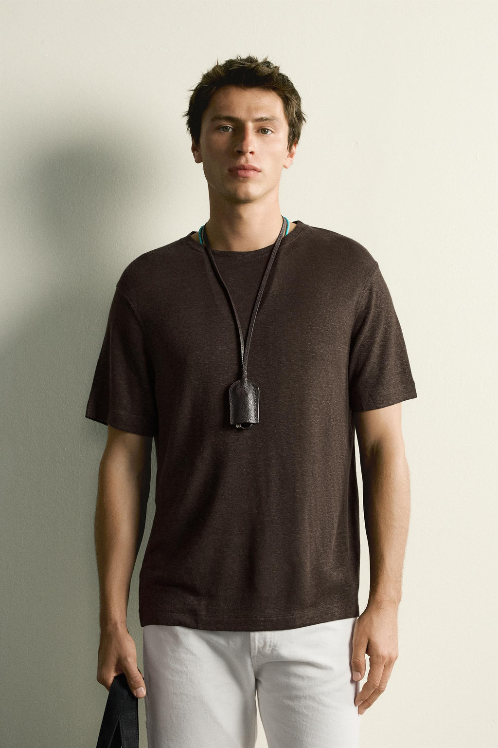 CAMISETA REGULAR FIT C??AMO - VISCOSA / Marr?n oscuro - Zara фото 2