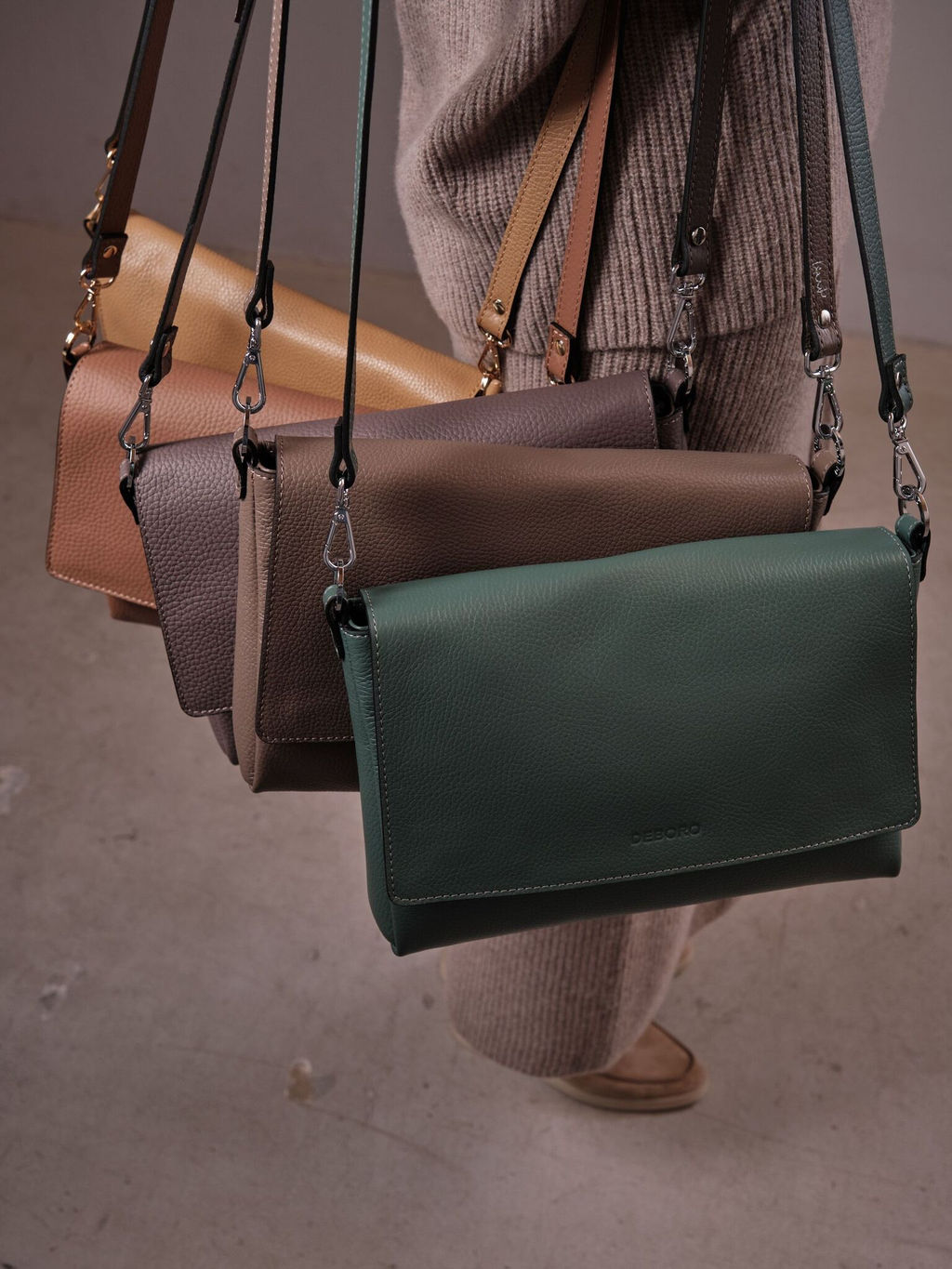 Сумка кожаная на плечо Deboro 30181 синяя волна