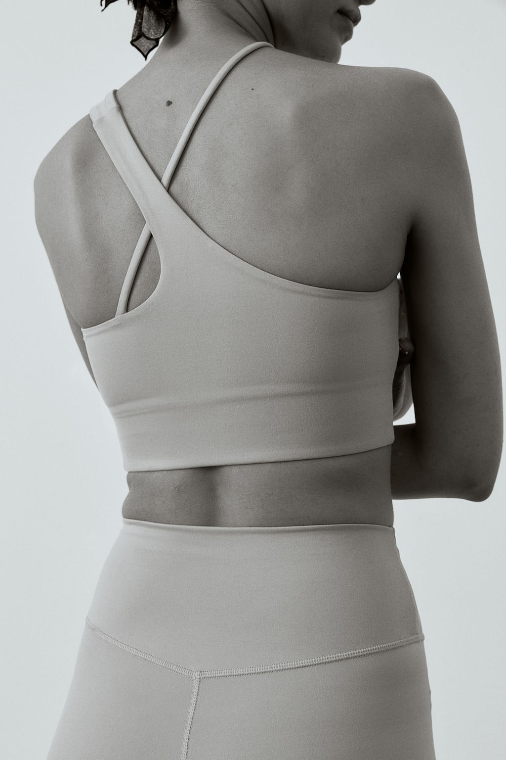 Sujetador de deporte en SoftMove Light Support - H&m фото 4