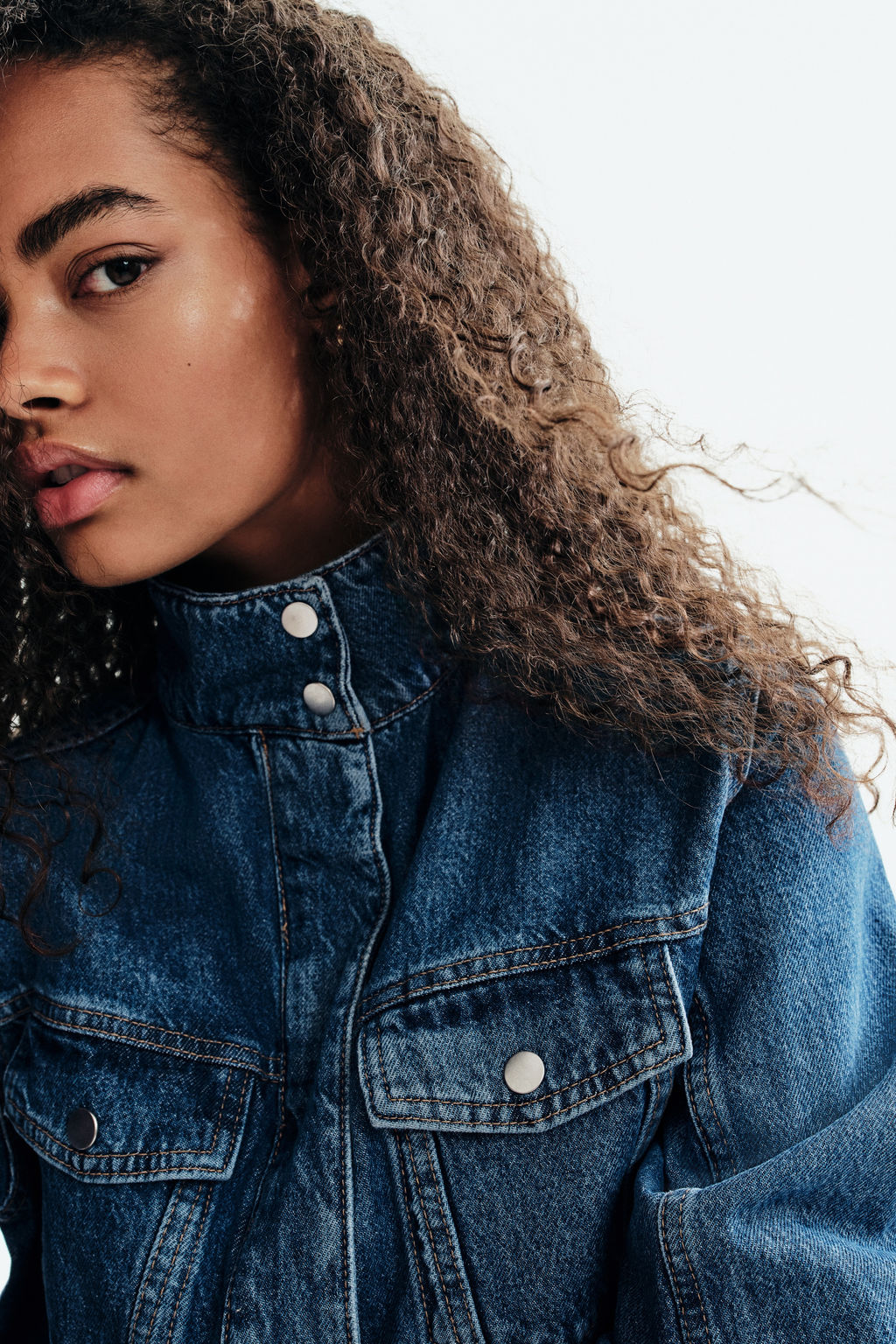 Cazadora denim cropped - H&m фото 4