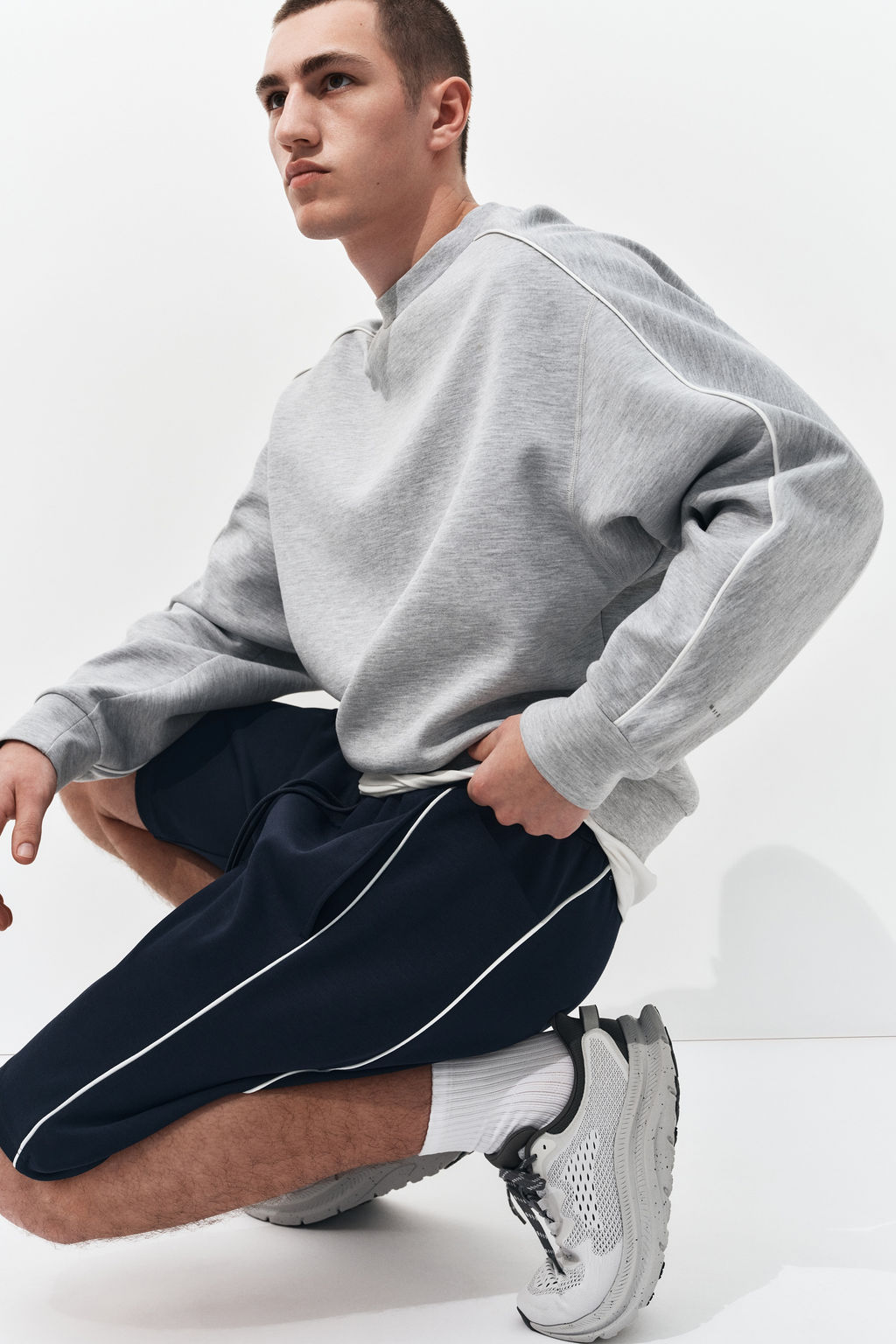 Pantal?n corto de deporte con DryMove Loose Fit - H&m фото 9