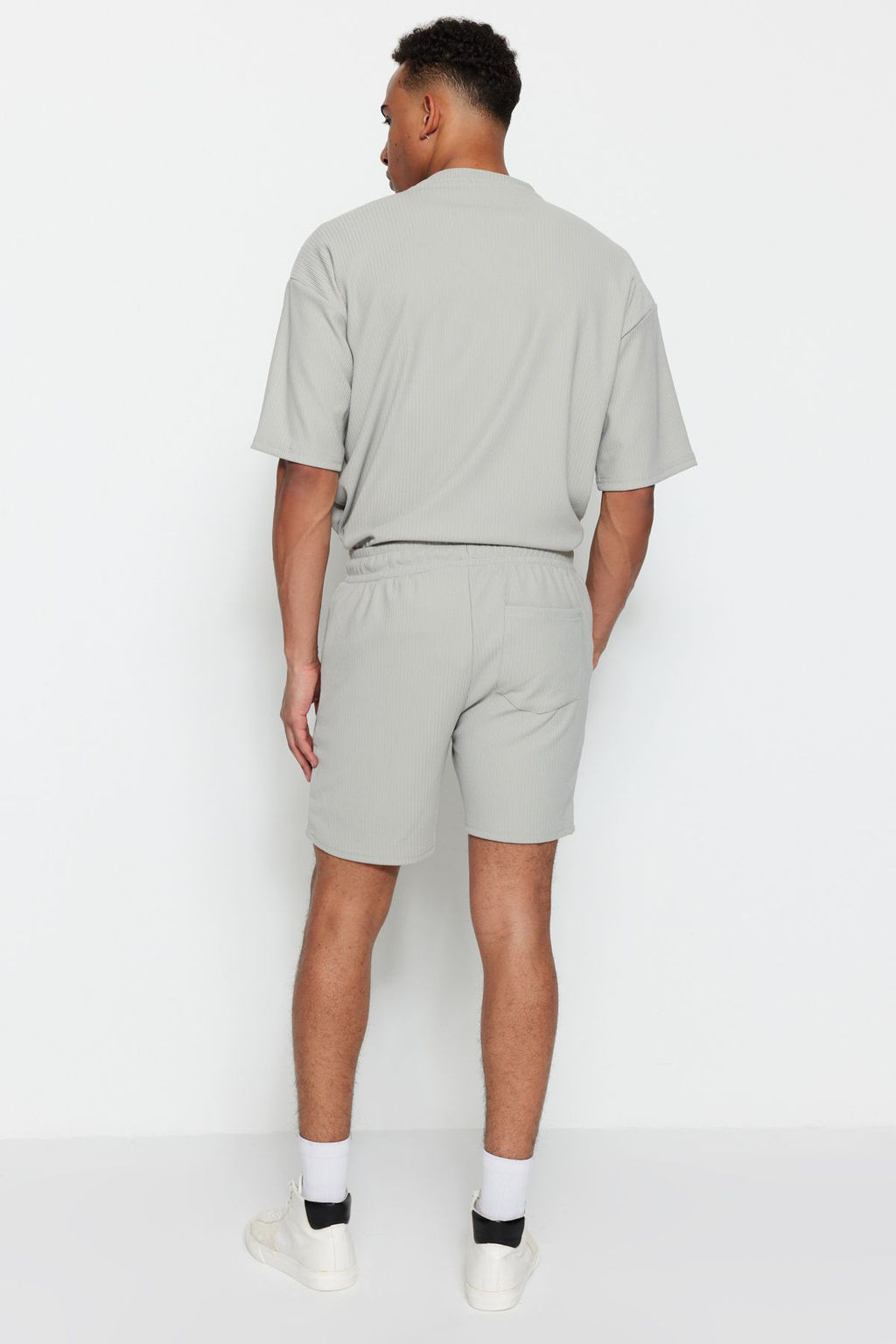 TRENDYOL MAN Basic Fume Regular/Normal Kesim Orta Boy Bagc?kl? Dokulu K?r?smaz Ottoman Sort TMNSS23SR00039 - Trendyolmilla фото 23