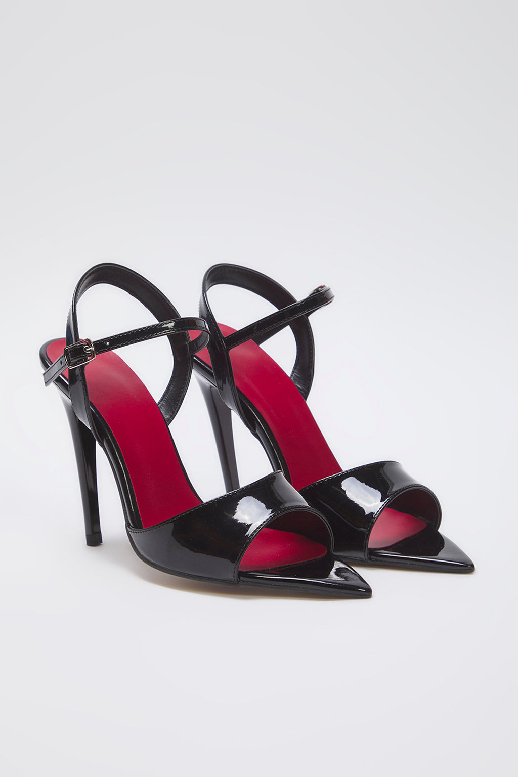 Trendyol Shoes Siyah Rugan Bilekten Baglamal? Sivri Burun Kad?n Ince Topuklu Sandalet TAKSS25TO00068 - Trendyolmilla фото 3