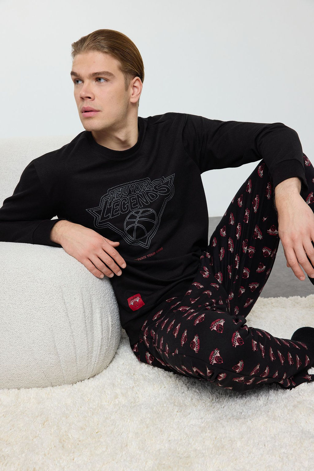 TRENDYOL MAN Siyah Regular Fit Bask?l? Etiketli Orme Pijama Tak?m? TMNAW25PT00012 - Trendyolmilla фото 2