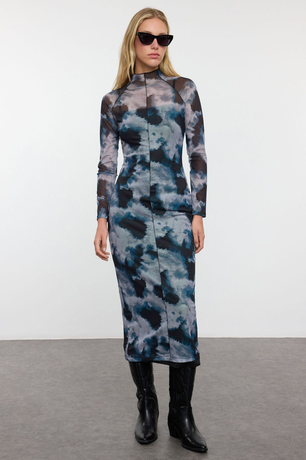 Siyah Soyut Bask?l? Tul Biye Detayl? Fitted/Vucuda Oturan Orme Elbise TWOAW25EL00409