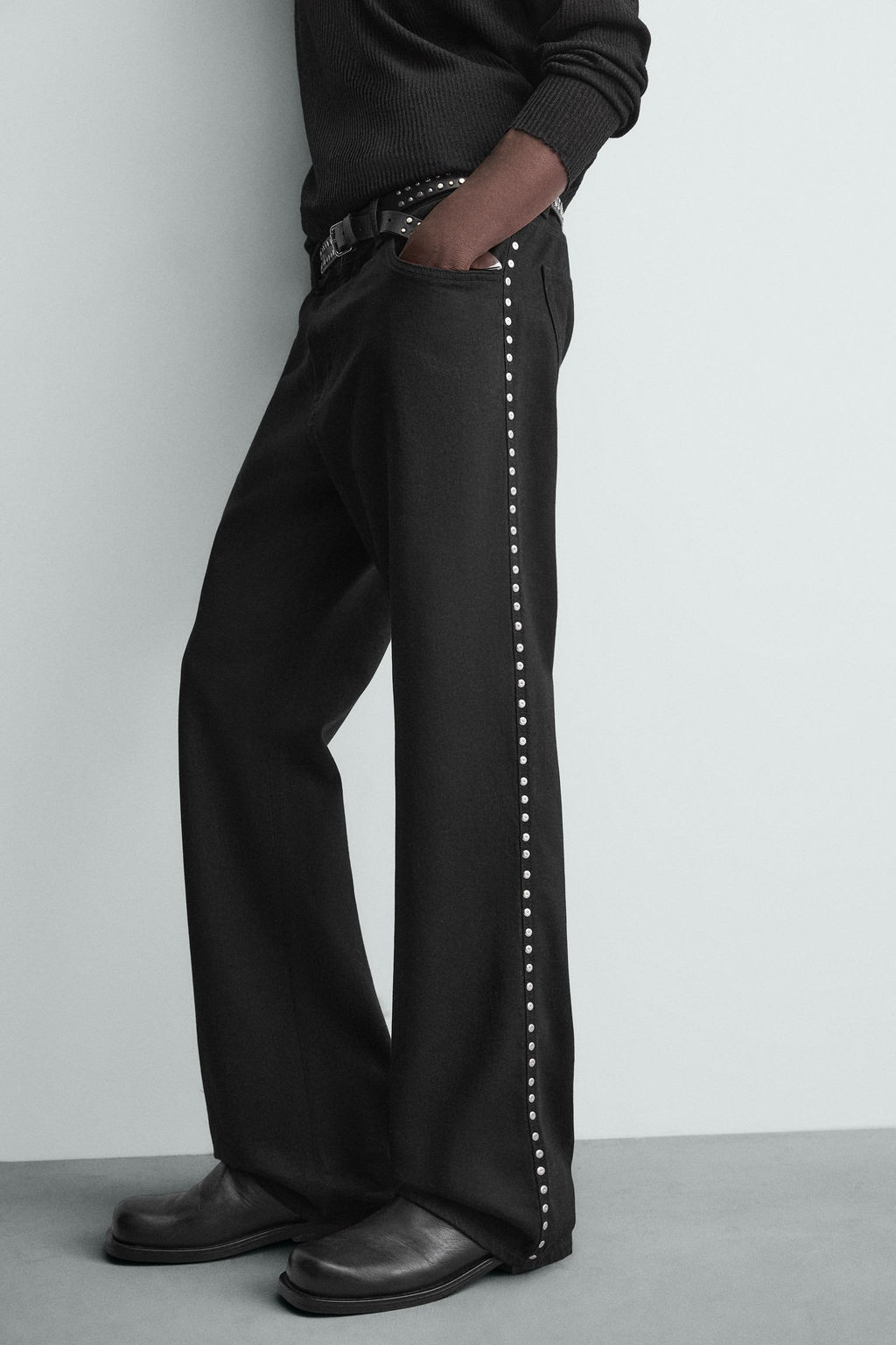 FLARE FIT JEANS WITH STUDS - Zara фото 5