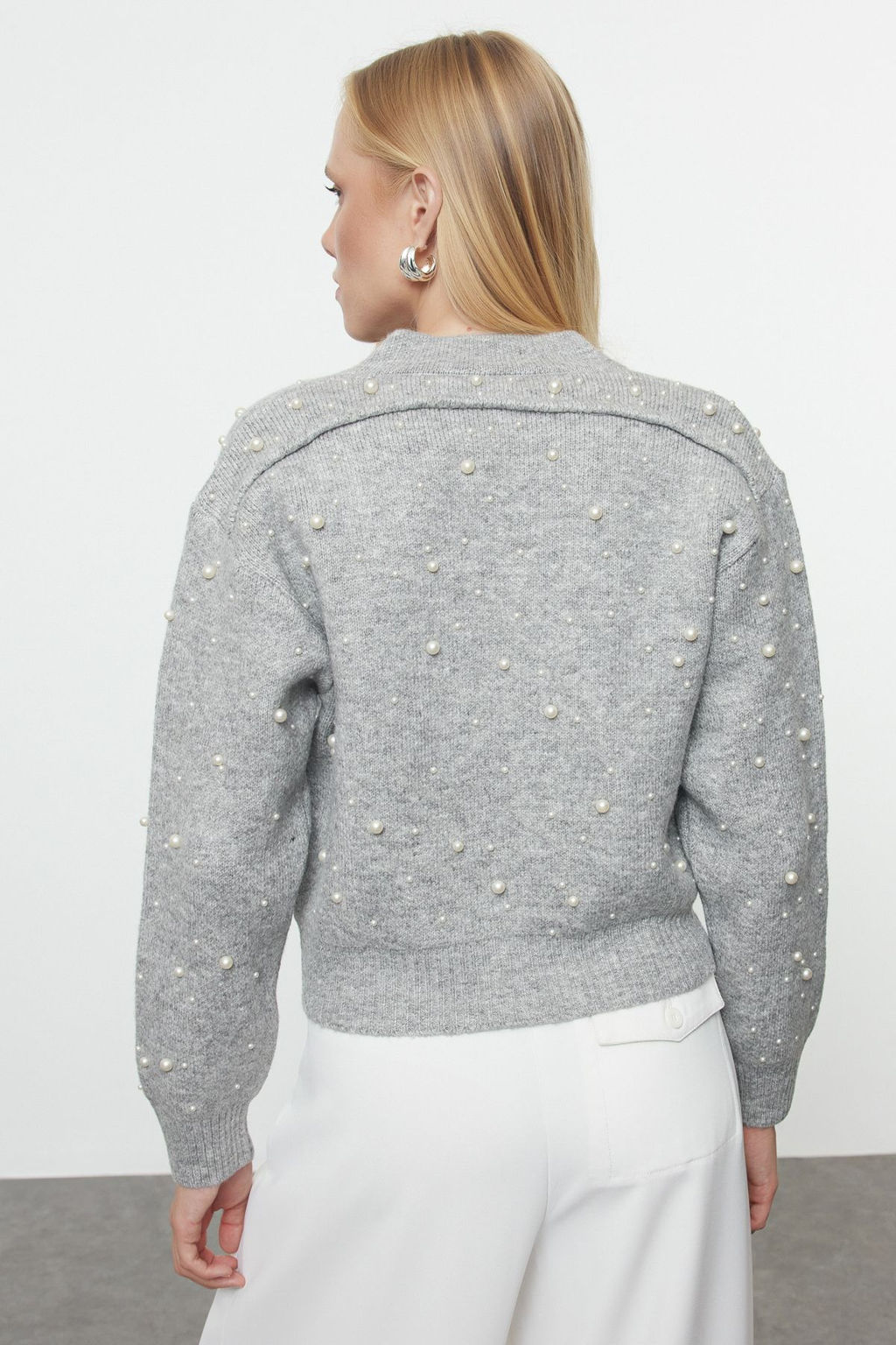 Gri Yumusak Dokulu Fermuarl? Tas Islemeli Ceket Gorunumlu Triko H?rka TWOAW25HI00168