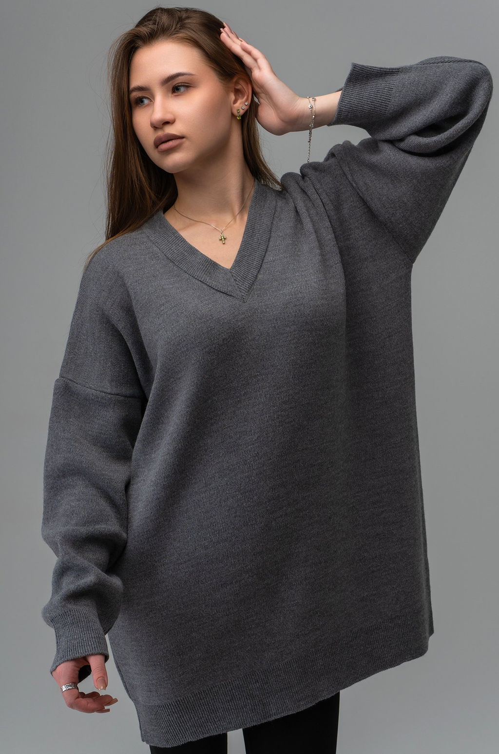Женский удлиненный джемпер оверсайз с V-вырезом Happyfox - Happy fox фото 9