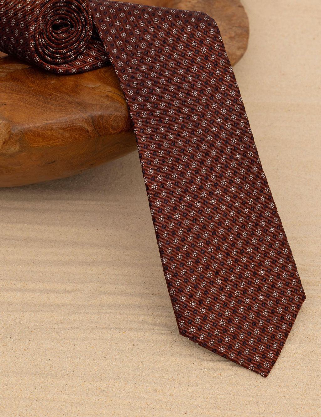 Коричневый галстук - Cacharel фото 6