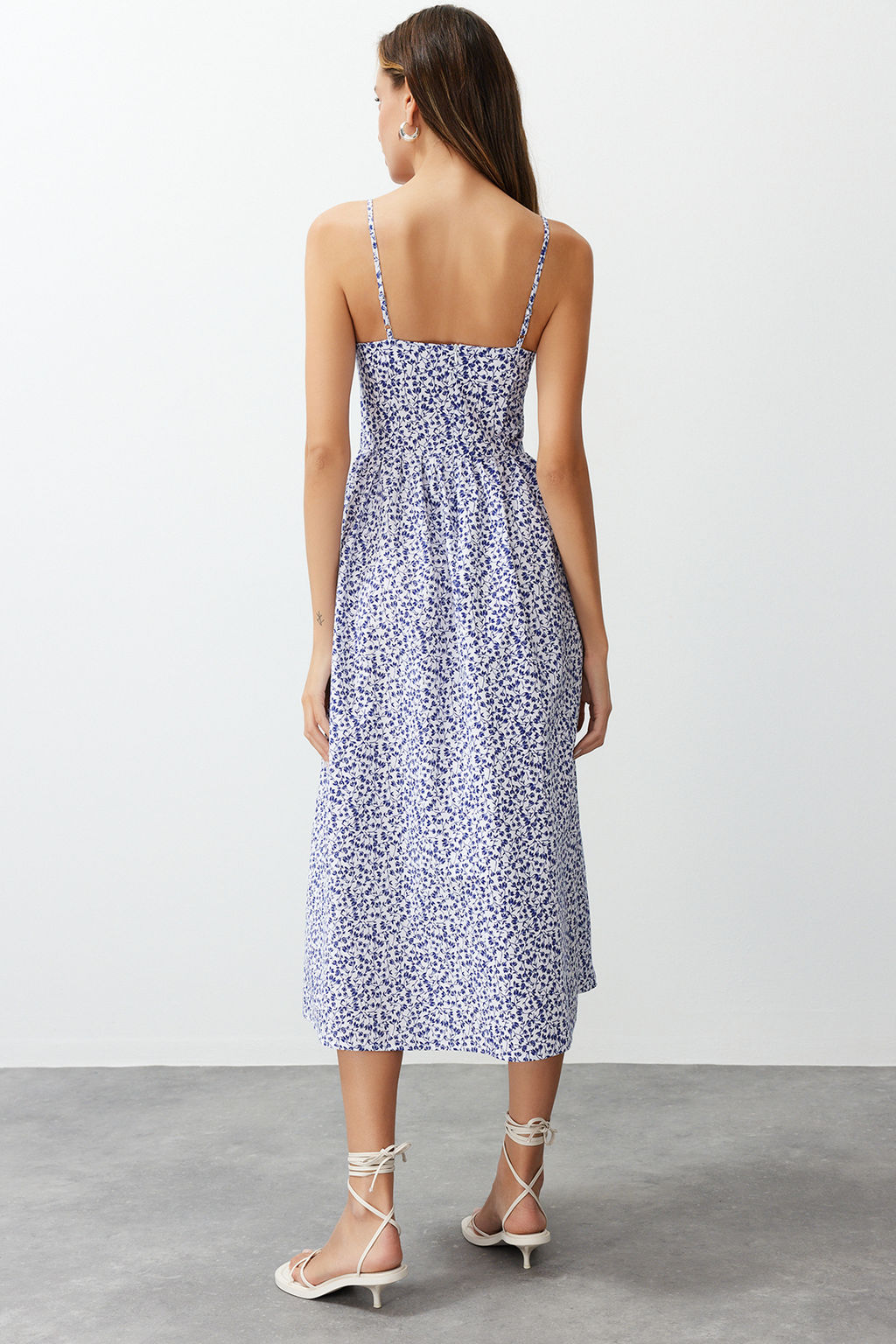 Mavi Cicek Desenli A Kesim Kalp Yaka Maxi Poplin Dokuma Elbise TWOSS24EL00700