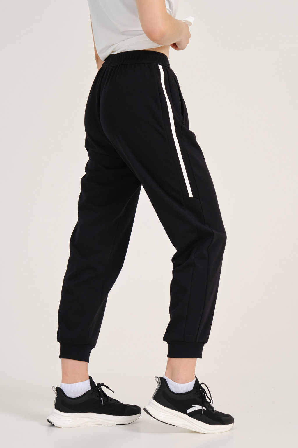 Брюки трикотажные 7/8 Черный - Anta фото 10